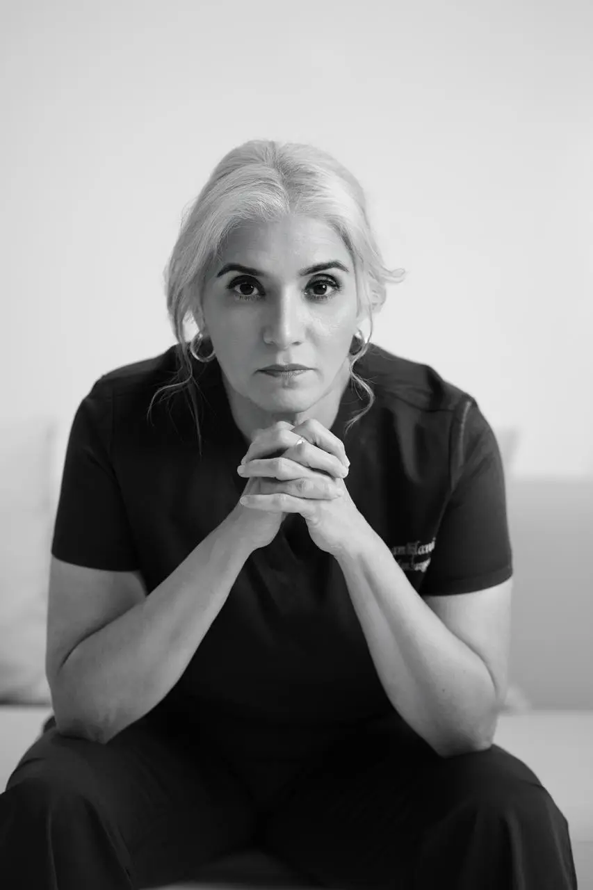 Dr. Punam Bijlani — Board-Certified Consultant Plastic Surgeon